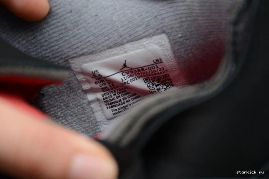 x CV9388-001 Air CV9388-001 4 “Bred” O-W Jordan 1019